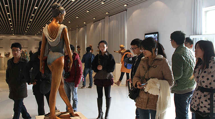 美国著名雕塑家吴信坤雕塑艺术馆