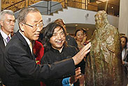 吴为山雕塑联合国展